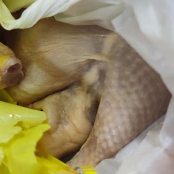 Migros Emaar AVM'de Bozulmuş Banvit Tavuk Satışı Ve Personel İlgisizliği