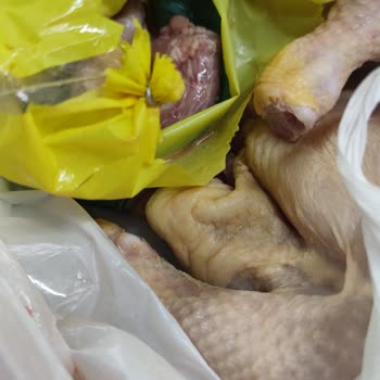 Migros Emaar AVM'de Bozulmuş Banvit Tavuk Satışı Ve Personel İlgisizliği