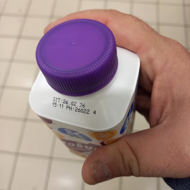 Yakın Son Kullanma Tarihli Yoğurtta Bozuk Tat Ve Gıda Güvenliği Endişesi