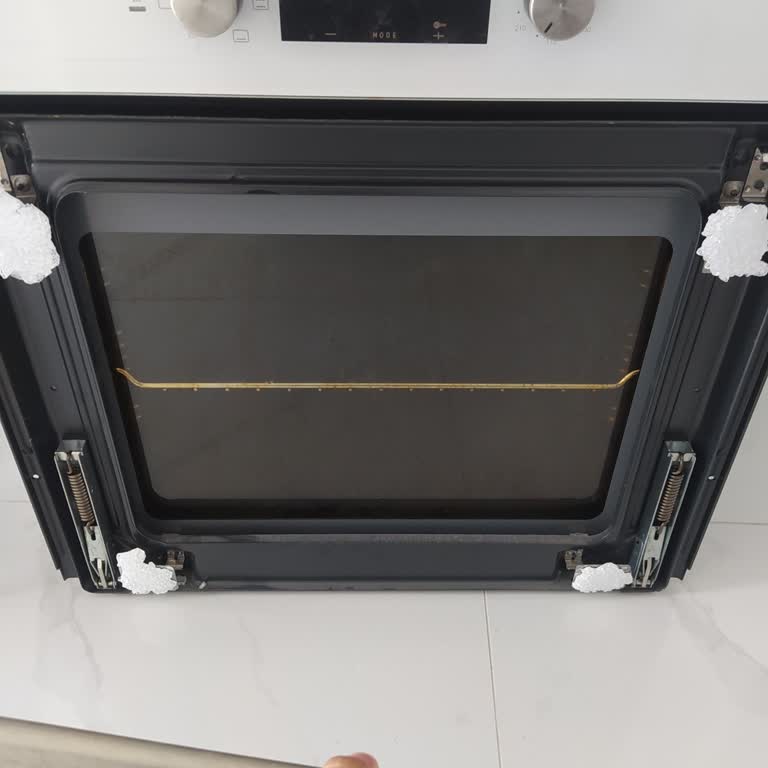 Garanti Bitiminde Cam Patlaması Ücretsiz Değişim Talebi