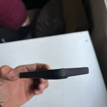 Apple Mağazasından Alınan İPhone 16 Silikon Kılıfının Kusurlu Olması Ve Değişim Talebi Reddedildi