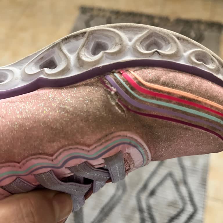 Kısa Sürede Yırtılan Çocuk Ayakkabısı İçin Değişim Ve İade Talebi