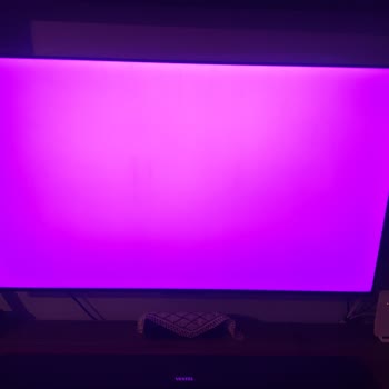 TCL TV Ekranında Lekelenmeler Oldu