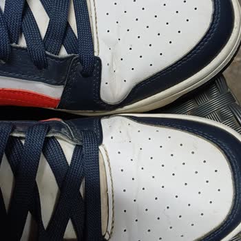 FLO Mağazasından Aldığım Puma Ayakkabısında Deri Yırtılması Ve Kırılma Sorunu