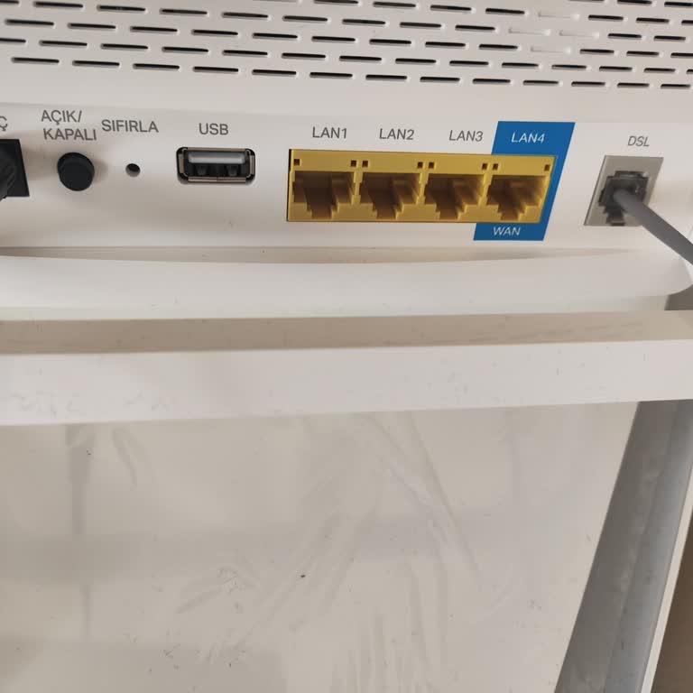 Sabit İnternet Kesintisi Ve Yetersiz Müşteri Desteği