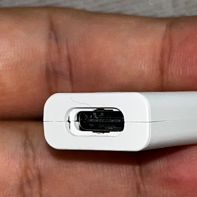 Wraith'tan Kırık Dongle Ve Cızırtılı Ses Nedeniyle Tam İade Talebi