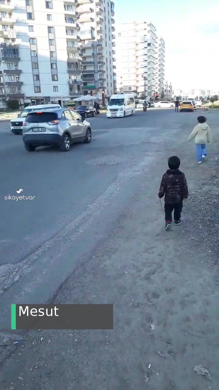 Diyarbakır Büyükşehir Belediyesi Çalışmıyor! videonun kapak resmi