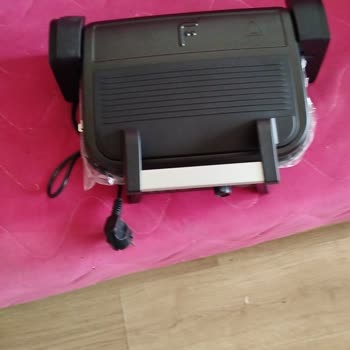 Siparişte Gri Tost Makinesi Yerine Siyah Ürün Gönderildi, Firma Çözüm Sunmadı