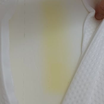 Hepsiburada'dan Sararmış Ortopedik Yastık İçin Değişim Talebi