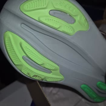 İptal Edilen Siparişin Çamurlu Ve Giyilmiş Ayakkabı Olarak Teslim Edilmesi