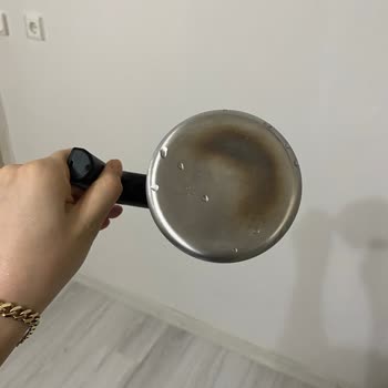 Arçelik Kahve Makinesi İlk Kullanımda Tabanda Kararma Ücretsiz Değişim Talebi