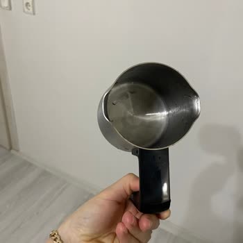 Arçelik Kahve Makinesi İlk Kullanımda Tabanda Kararma Ücretsiz Değişim Talebi