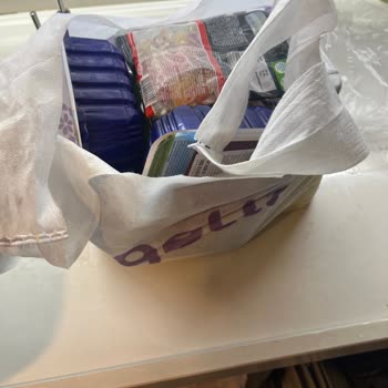 Getir'de Patlamış Temizlik Malzemesi Gıdalara Bulaştı; Ürünlerin Alınması Ve 1222 TL İade Talebi