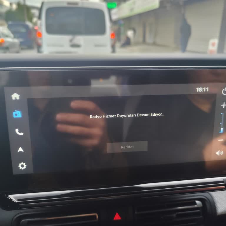 Sıfır Citroen EC3’te Multimedya Sistemi Donmuş, Çözüm Aylar Sonrasına Erteleniyor
