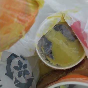 1.415 TL Değerindeki İftar Siparişinde Dökülen Yemek Ve Yardımsız Şube