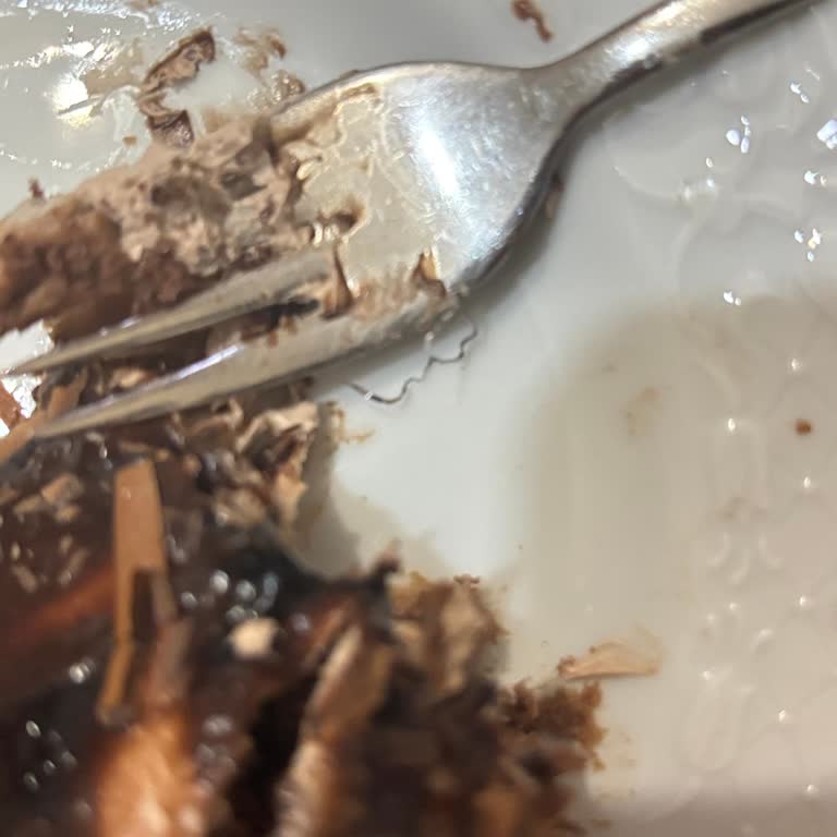 Pastada Bulaşık Teli Bulunması Ve Sağlık Riski