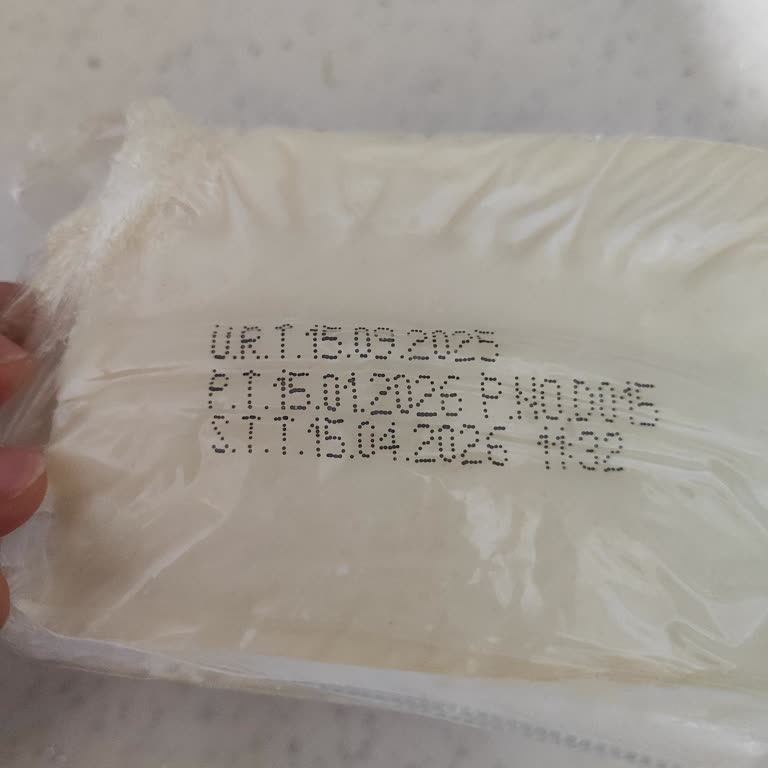 Bozuk Peynir Ve Cevapsız İade Talebi