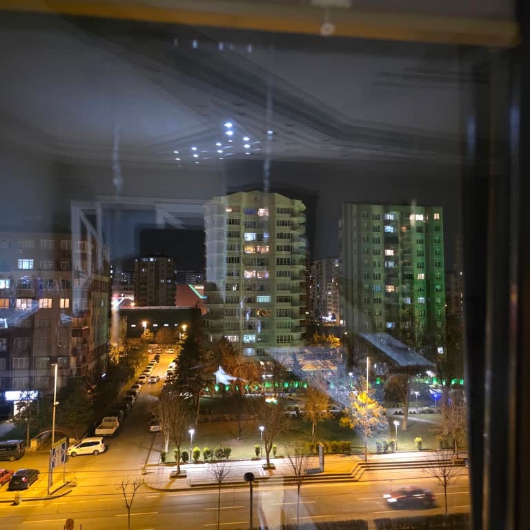 Üç Yılda Çözülmeyen Silikonlu Ve Tozlu Camlar, 36 Bin TL'lik Ödeme