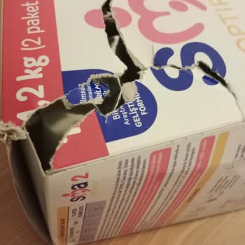 Hasarlı Süt Koli Ve İlgisiz Müşteri Desteği