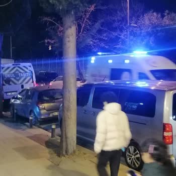Gültepe Mahallesinde Akşam Saatlerinde Yasak Park Nedeniyle Trafik Kilitleniyor