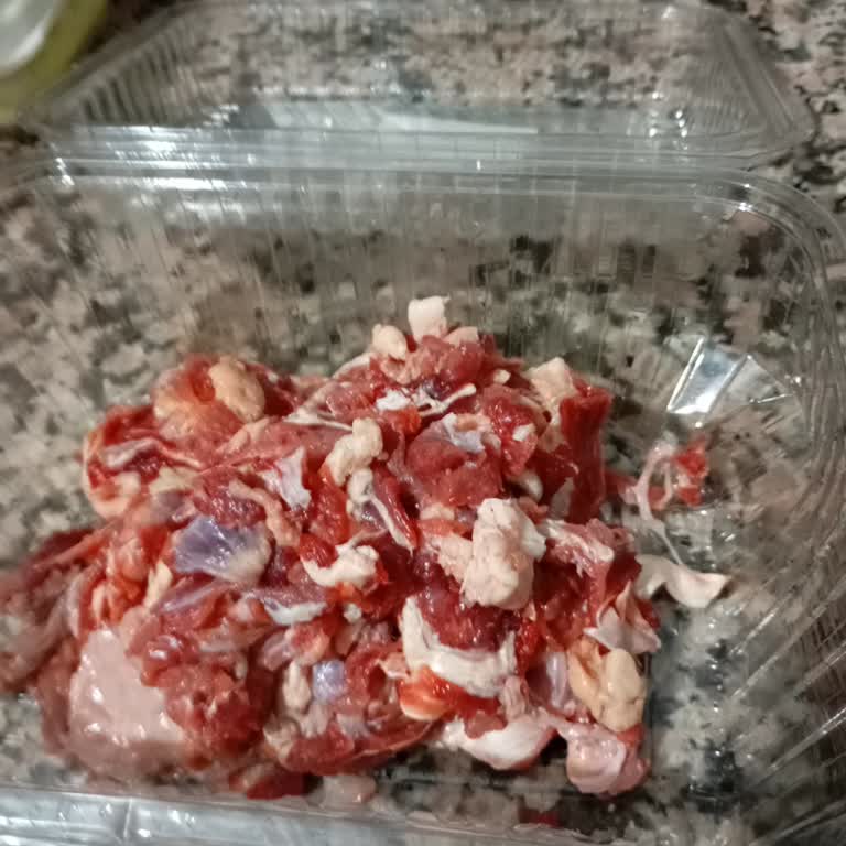 Löp Et Kasap Ürünleri Etin Neredeyse Yarısına Yakınının Sinirli Olduğunu Düzgün Et Olmadığını Gördüm