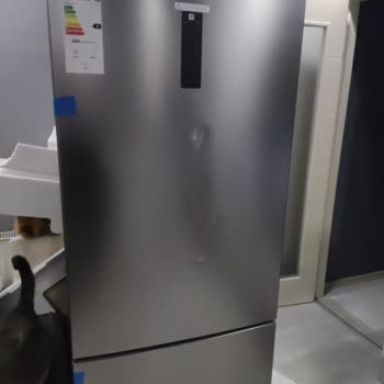 Teslim Edilen Buzdolabı Darbe Aldı, Teknosadan Cevap Bekliyor