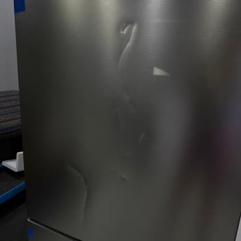 Teslim Edilen Buzdolabı Darbe Aldı, Teknosadan Cevap Bekliyor