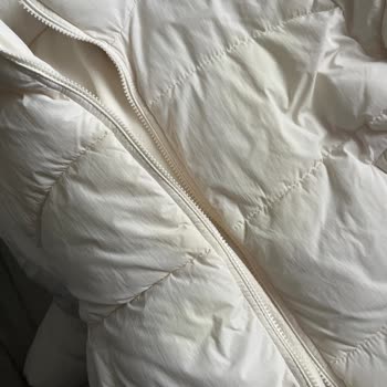 Bershka Beyaz Şişme Montta Hızlı Sararma Ve Trendyol'dan İade Reddi