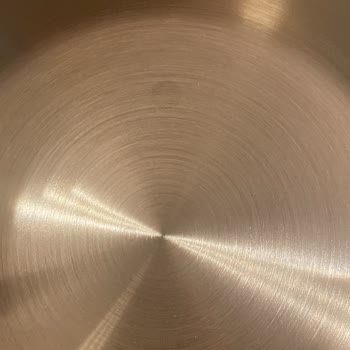 Çeyiz Siparişinde Lekeli Tencereler Ve Promosyon Eksikliği