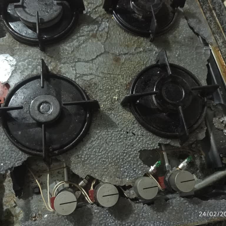 Esty Ocağının Camı Patladı Ve Garanti Dışı Tutuluyor