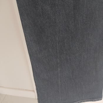 Mavi Victoria Jean Pantolonunda Erken Çizgilenme Ve Müşteri Hatası İddiası