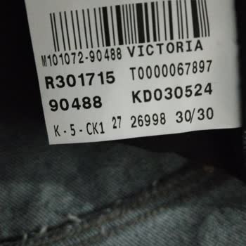 Mavi Victoria Jean Pantolonunda Erken Çizgilenme Ve Müşteri Hatası İddiası