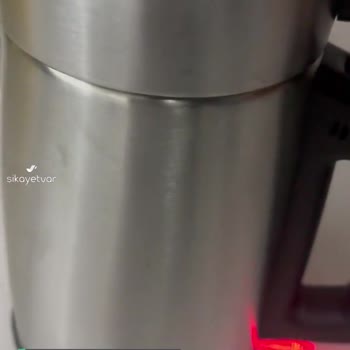 Fakir Çaycının Aşırı Sesli Çalışması