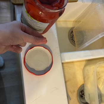 İftar Saati Kırmızı Biber Kavanozunda Saç Teliyle Büyük Hayal Kırıklığı