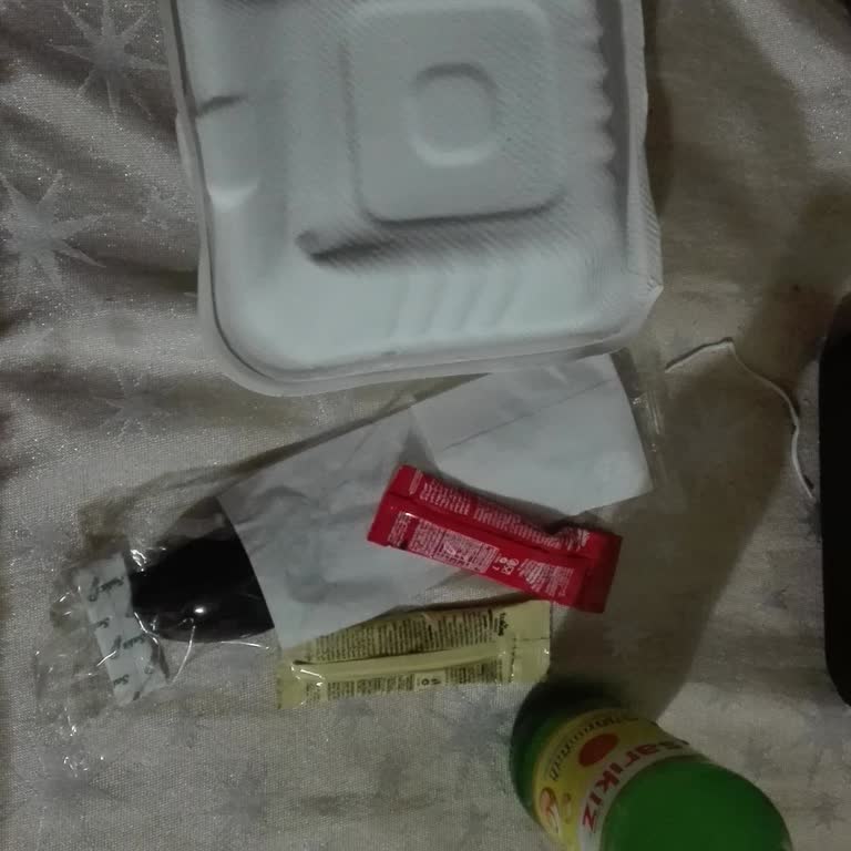 Kumpir Fırında Kutu Kola Tercih Etmeme Rağmen, Siparişimle Birlikte Bana Limonlu Soda Gönderildi