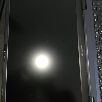 Asus Expertbook Ekran İzleri Tasarım Hatası, Onarım Ücreti Haksızdır