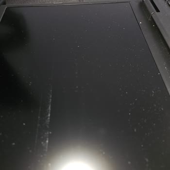 Asus Expertbook Ekran İzleri Tasarım Hatası, Onarım Ücreti Haksızdır