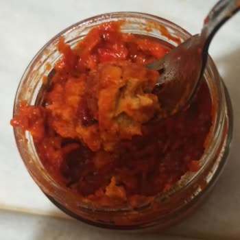 Sos İçinde Yabancı Maddeler Ve Okunaksız Son Kullanma Tarihi Nedeniyle Geri Çağırma Talebi