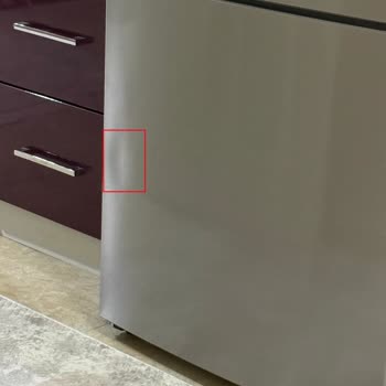 Bosch Buzdolabının Kapak Göçüğü İçin Değişim Talebi Reddedildi