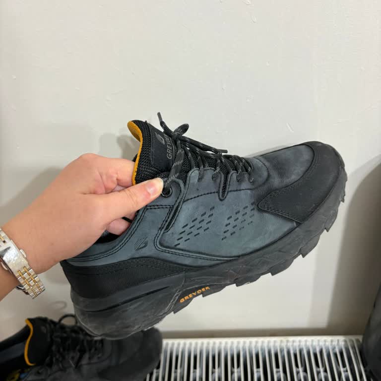 Ayağımı Sıkan Ve Yağmurda Rengi Değişen Botlar İçin Çözüm Talebi