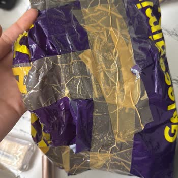 Ede Turizm'de Emanet Poşetimin İzinsiz Açılması Ve Şarj Aletlerimin Hasar Görmesi