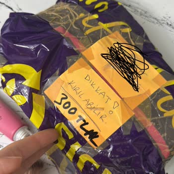 Ede Turizm'de Emanet Poşetimin İzinsiz Açılması Ve Şarj Aletlerimin Hasar Görmesi