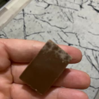 Ülker Napoliten Çikolatalarında Beyaz Lekeler Ve Zehirlenme Riski