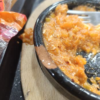 Esenler Medipol Hastanesinde Kırık Tabakta Sunulan Kalitesiz Menemen