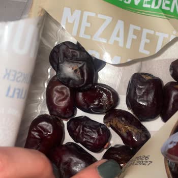 A101 Bağcılar Şubesinde Çerezya Hurmasında Küf Ve Böcek Tespiti