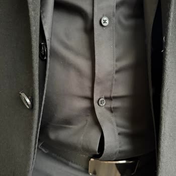 İGS Mağazacılık Üç Non İron Gömleğin Duruş Bozukluğu Ve Düğme Açılmaları