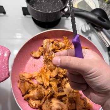 Banvit Hazır Dönerde Çiğ Et Parçaları Çıktı Gıda Güvenliği Endişesi