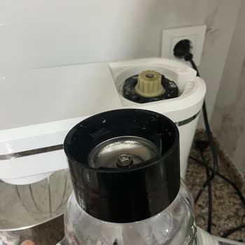 Mutfak Robotu Yanık Kokulu: Değişim Ve İade Talebi