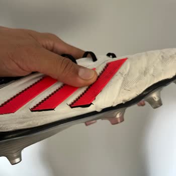 Adidas Copa Kramponunda Hızlı Deri Soyulması Ve Üreticinin Sorumluluk Reddi