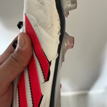 Adidas Copa Kramponunda Hızlı Deri Soyulması Ve Üreticinin Sorumluluk Reddi